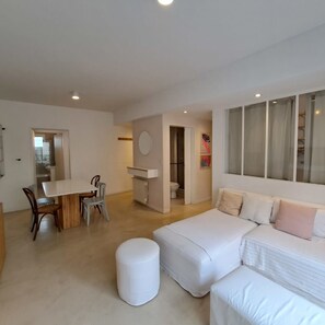 1 غرفة نوم ومكتب وخدمة الإنترنت