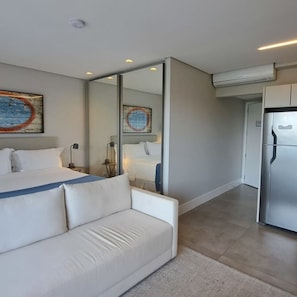 Internet - Pinheiros Silver I Modern Studio in Faria Lima (São Paulo)