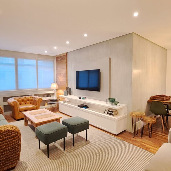 Apartment | 1 bedroom, Internet - Jardins Vintage I Chic 1-br Office in Jardins (São Paulo)