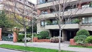 Apartment | 1 bedroom, Internet - Carmencita St I Classic 1 Bedroom Apartment in El Golf (Santiago)