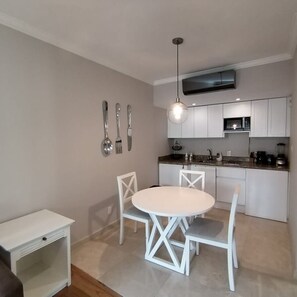 1 bedroom, Internet - Arquimedes Soft I Comfortable 1BR in Polanco (Mexico City)