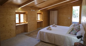 3 bedrooms, free WiFi, bed sheets