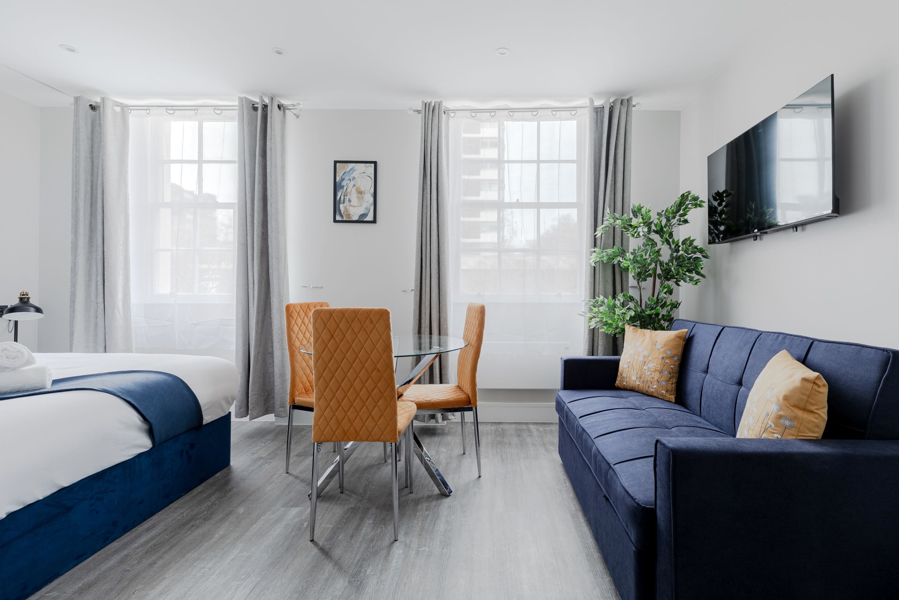 Superior-Studio, eigenes Bad, Stadtblick | Allergikerbettwaren, Verdunkelungsvorhänge, Bügeleisen/Bügelbrett