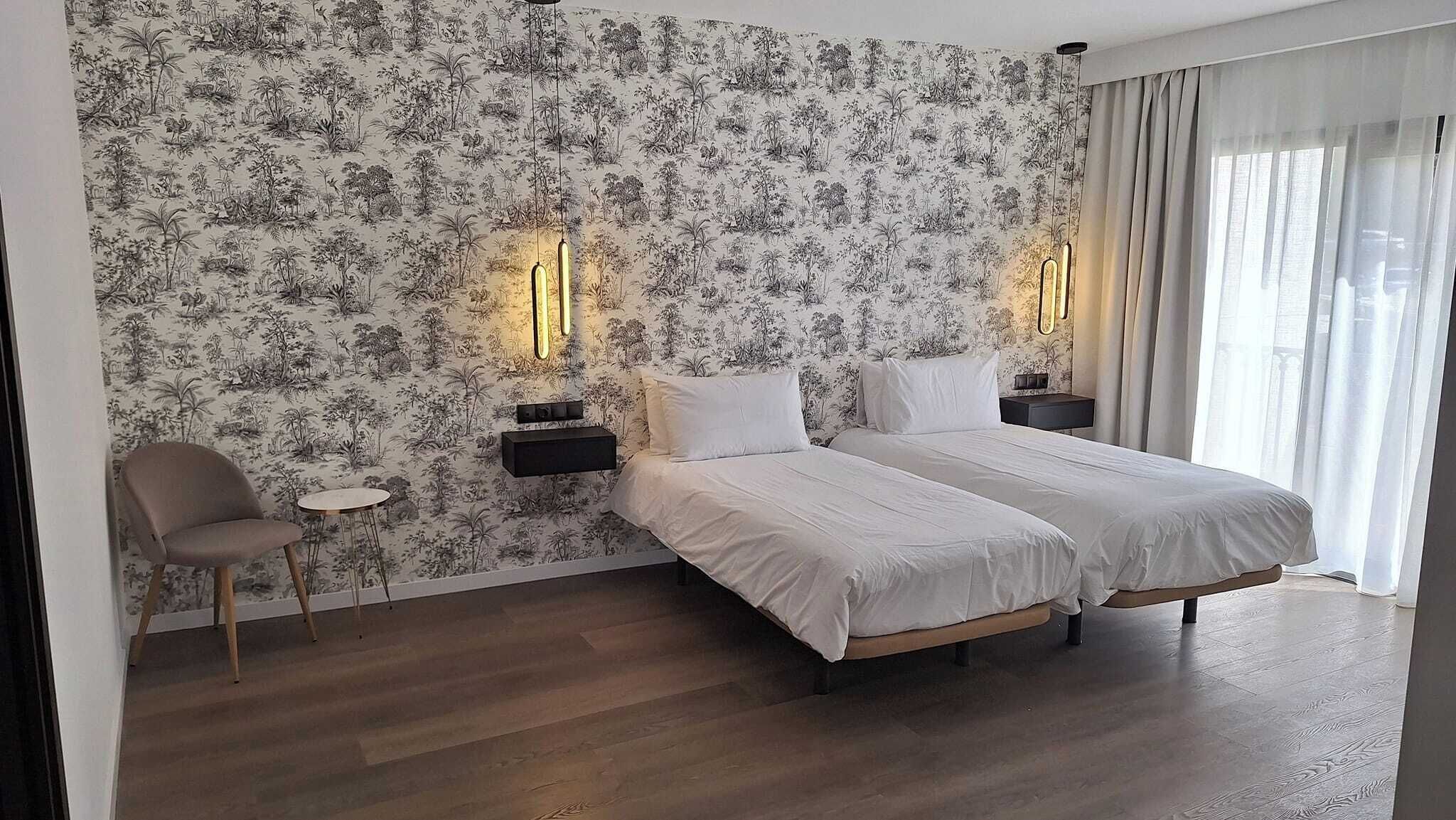 Deluxe Twin Room, Non Smoking | Premium bedding, in-room safe, individually decorated