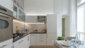 Apartemen, pemandangan kota | Dapur pribadi