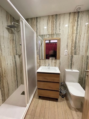 Comfort Shared Dormitory, Mixed Dorm | Bathroom
