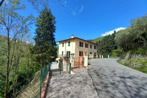 Exterior - Lina romantic apartment Vallombrosa wifi nature (Toscana)