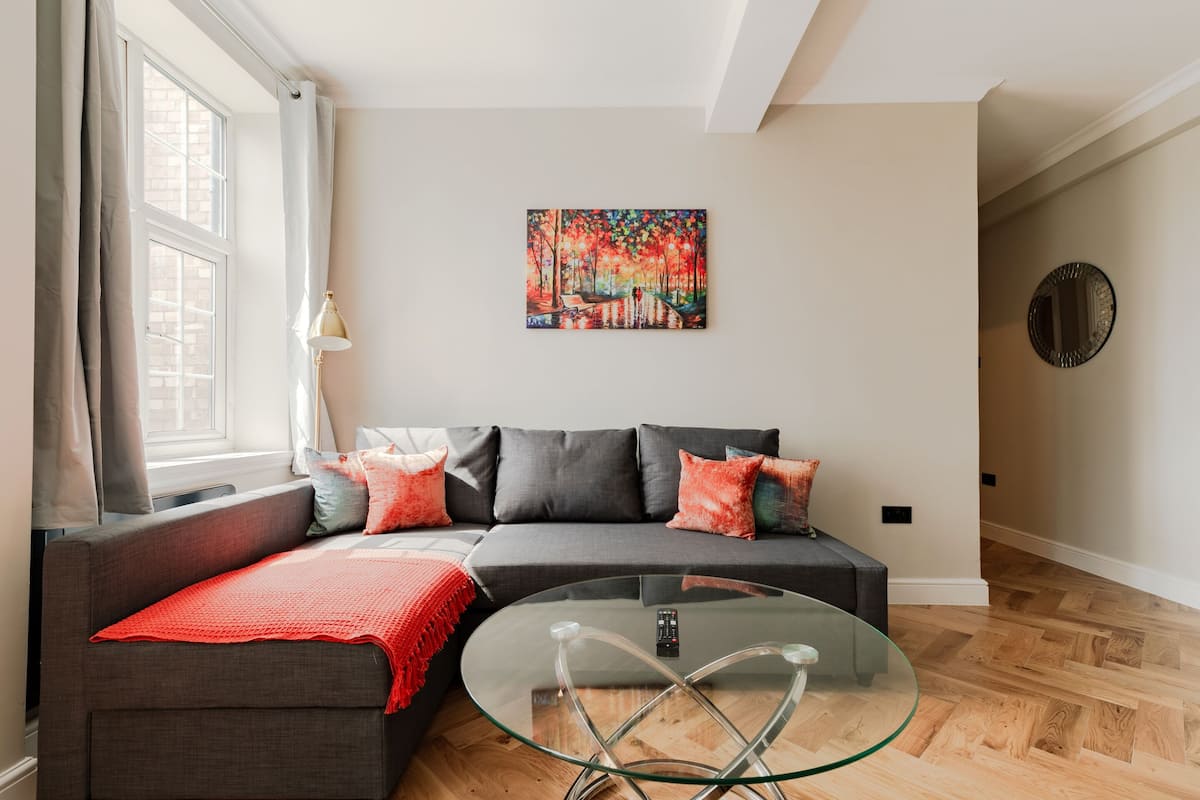 Standard Apartment, Ensuite, City View | Lounge