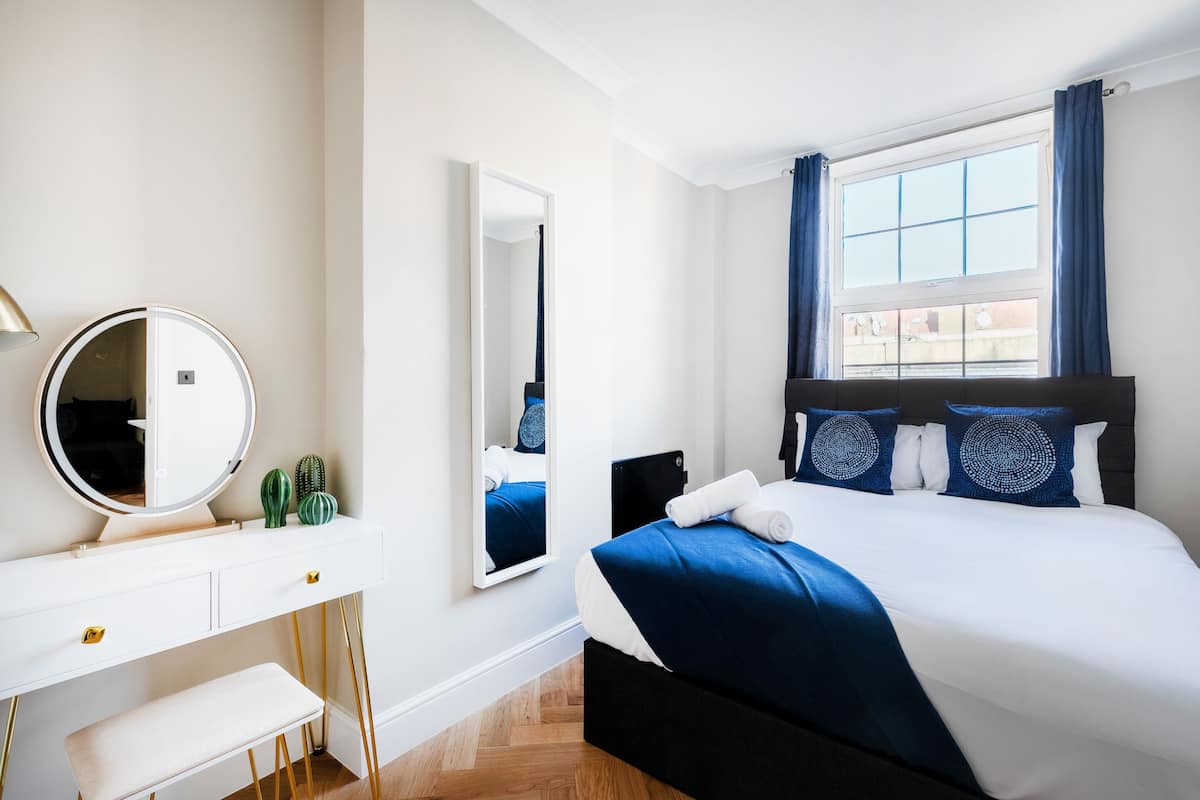 Superior Apartment, Private Bathroom, City View