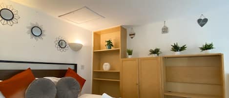 Family Studio, Ensuite (Quad ) | Miscellaneous