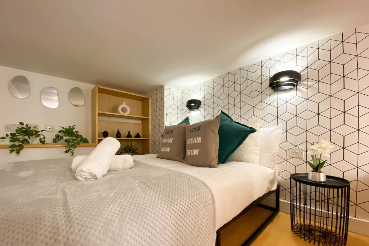 1 chambre, rideaux occultants, fer et planche à repasser, Wi-Fi gratuit