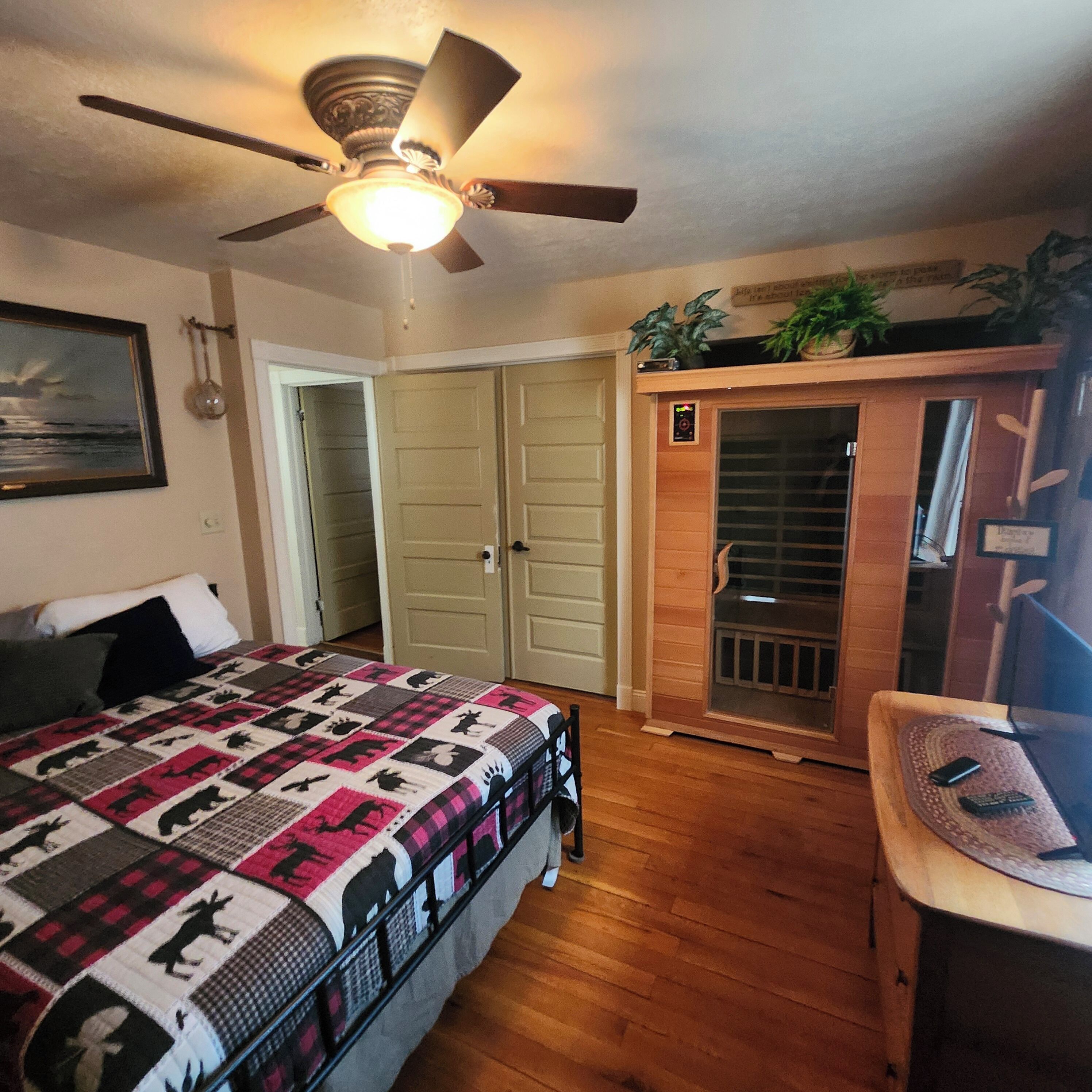 2 chambres, fer et planche à repasser, Wi-Fi gratuit, draps fournis
