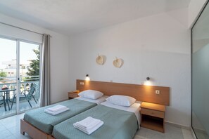 Minibar, desk, iron/ironing board, free WiFi - Yiasemi Faliraki rooms (Rhodes)