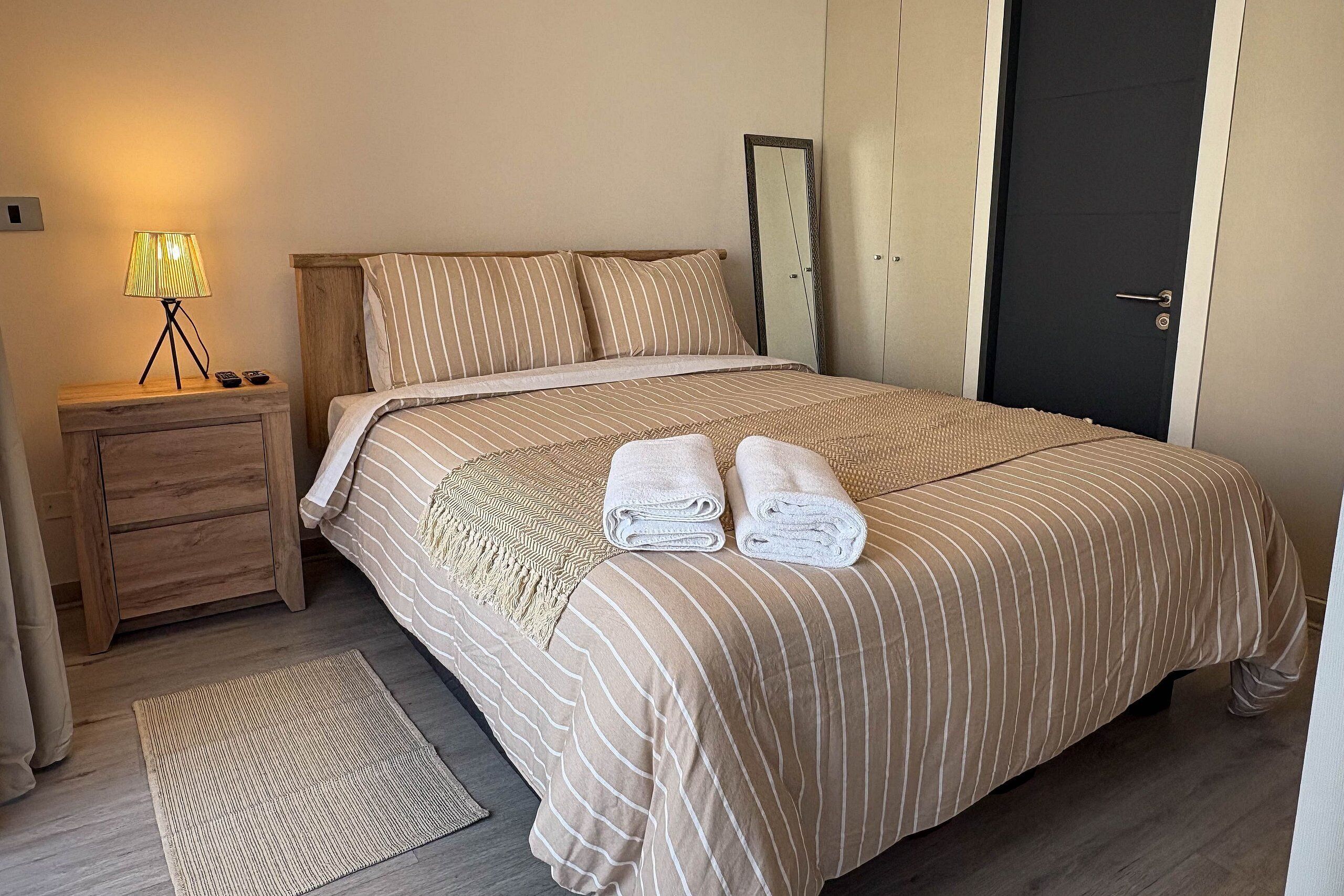 高級公寓 (8) | 高級寢具、羽絨被、記憶床墊、獨特裝潢