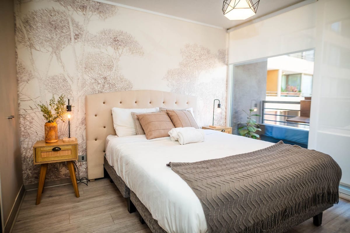 Apartment, 2 Bedrooms, Balcony, City View