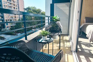 Superior Apartment, 1 Double Bed with Sofa bed, Balcony, City View | Property grounds