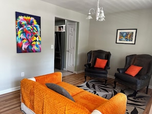 Smart TV, fireplace - Fabulous Five Forks Residence near EVERYTHING! (Simpsonville)
