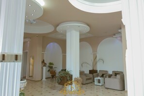 Sala de estar en el lobby
