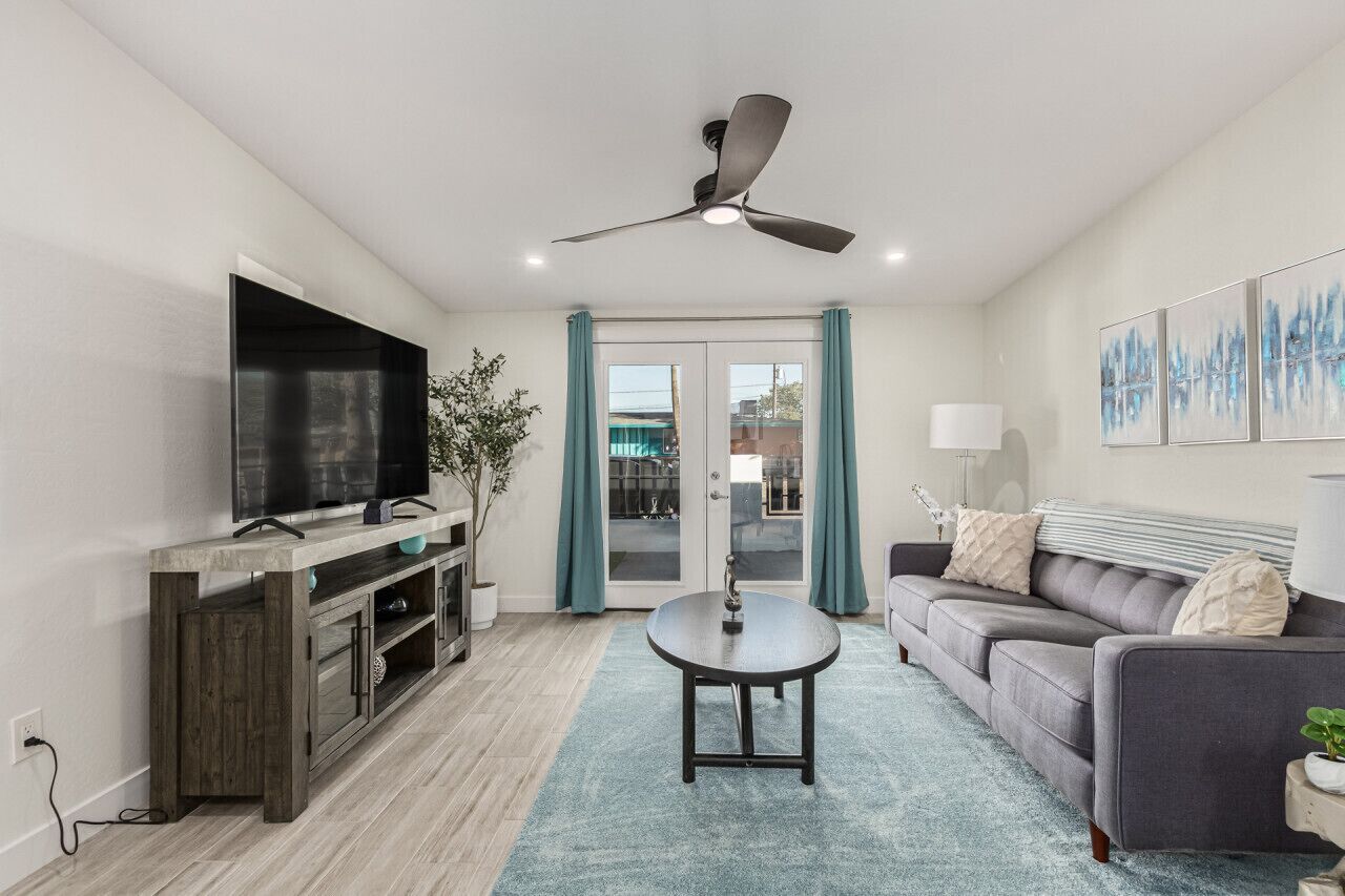 67th St Suites | Modern | Central | Free Parking