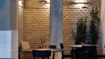 ๋ก๋น ์ข์ ๊ณต๊ฐ