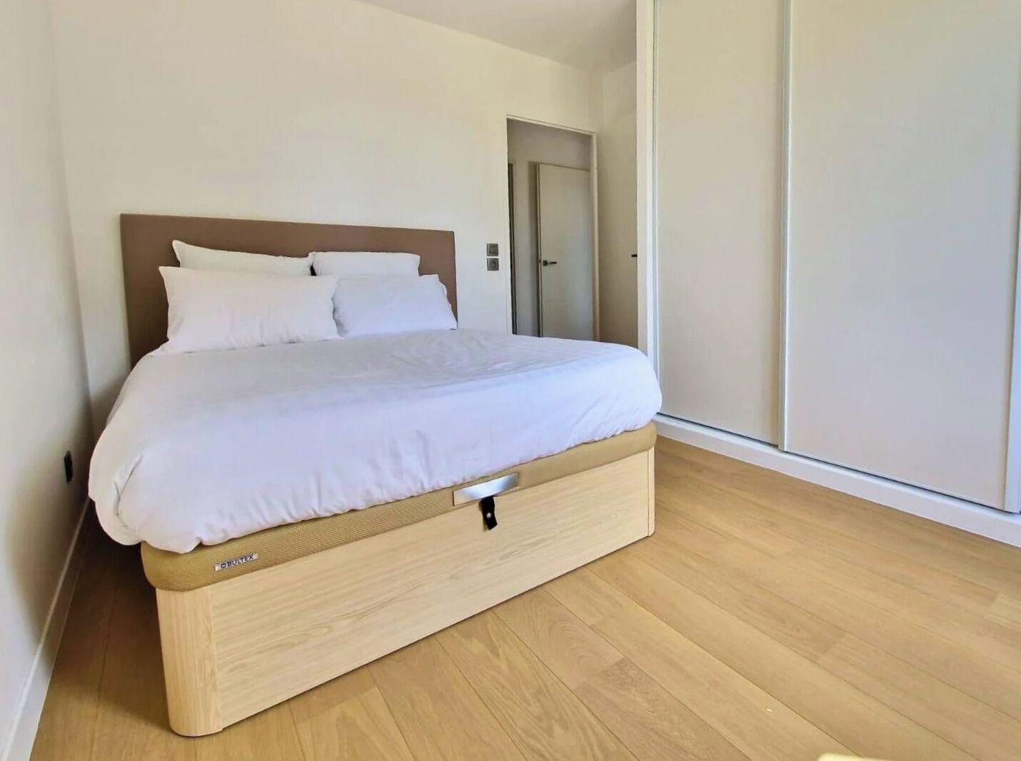 2 chambres, bureau, fer et planche à repasser, Wi-Fi