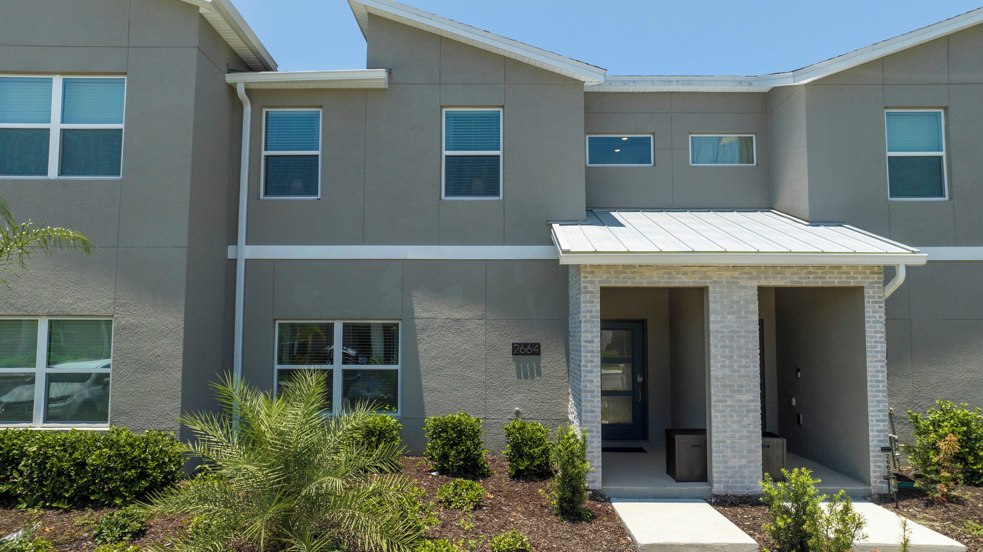 Dream Storey Lake 2664 Townhome!!