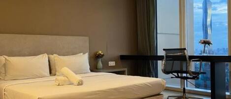 3 室のベッドルーム、アイロン / アイロン台、WiFi、ベッドシーツ