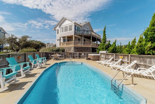 Pool - Spacious oceanside 5BR Corolla home w/ pool & hot tub just 250' to the beach! (Corolla)