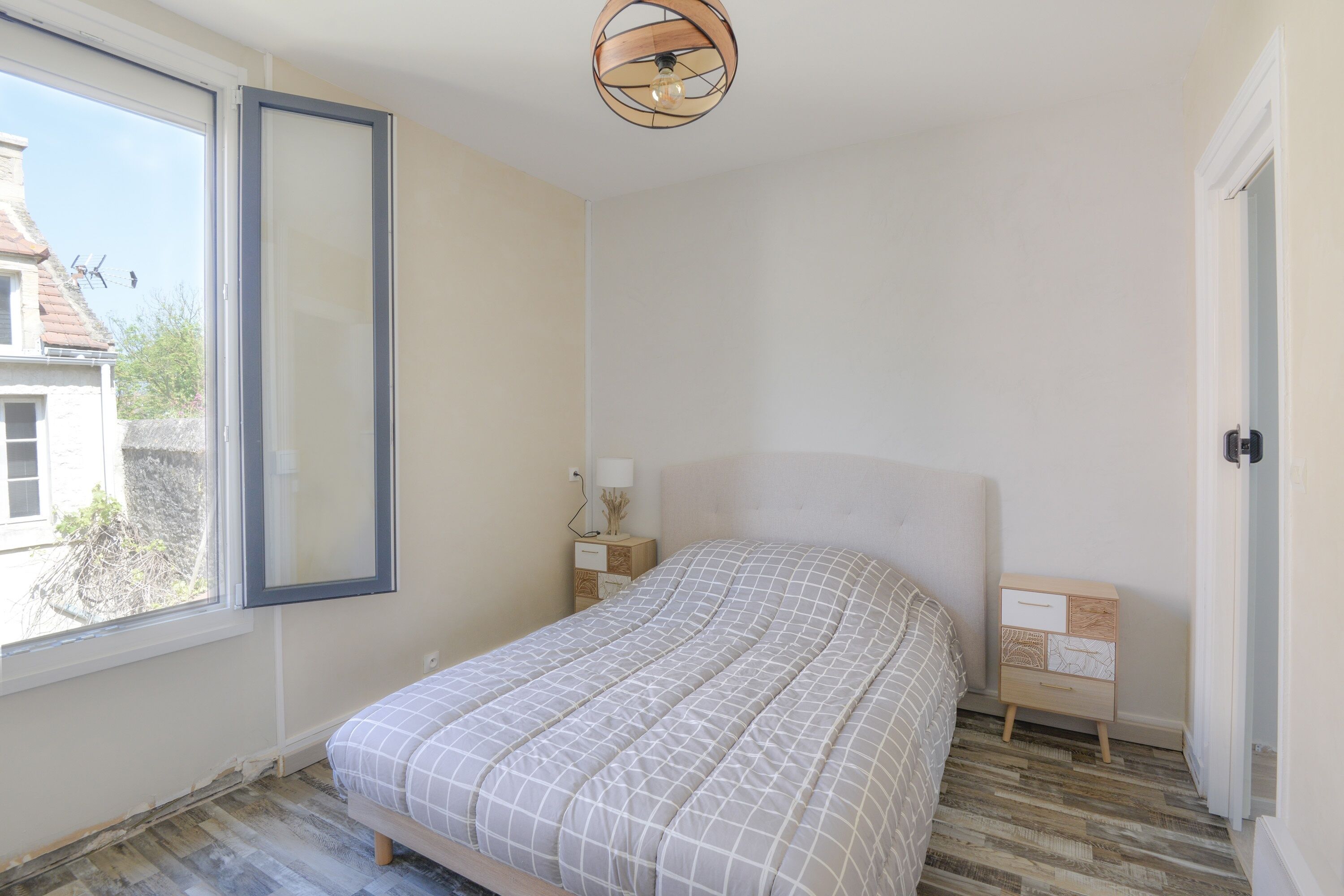 2 chambres, fer et planche à repasser, Wi-Fi gratuit