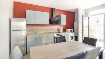 Réfrigérateur, micro-ondes, four, lave-vaisselle