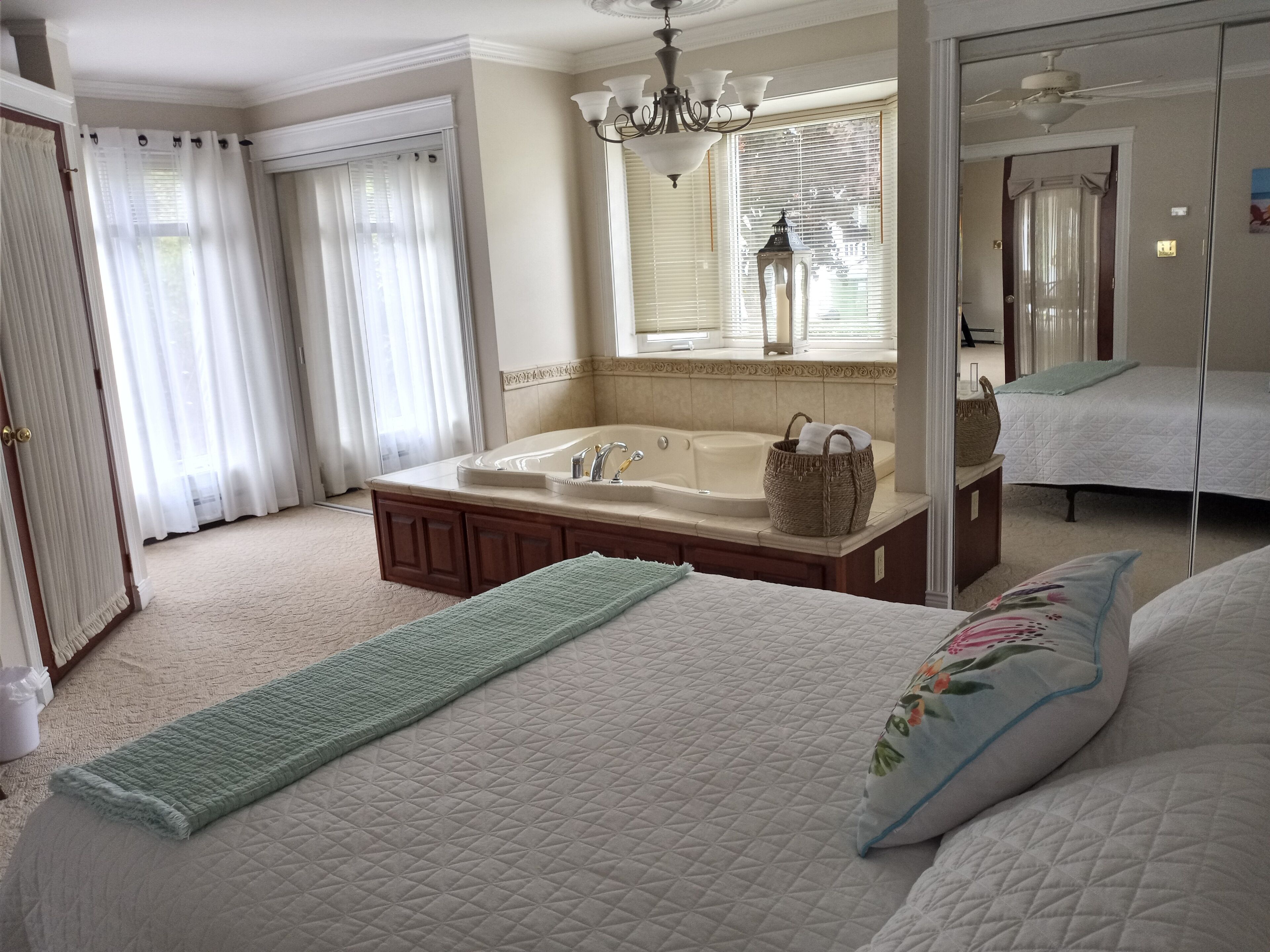 2 chambres, fer et planche à repasser, Wi-Fi gratuit, draps fournis