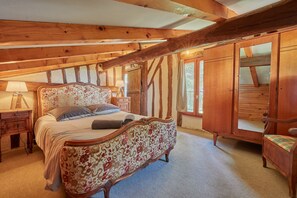 5 chambres, fer et planche à repasser, Wi-Fi gratuit, draps fournis