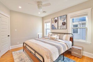 4 Schlafzimmer, Zimmersafe, Bügeleisen/Bügelbrett, Reisekinderbett