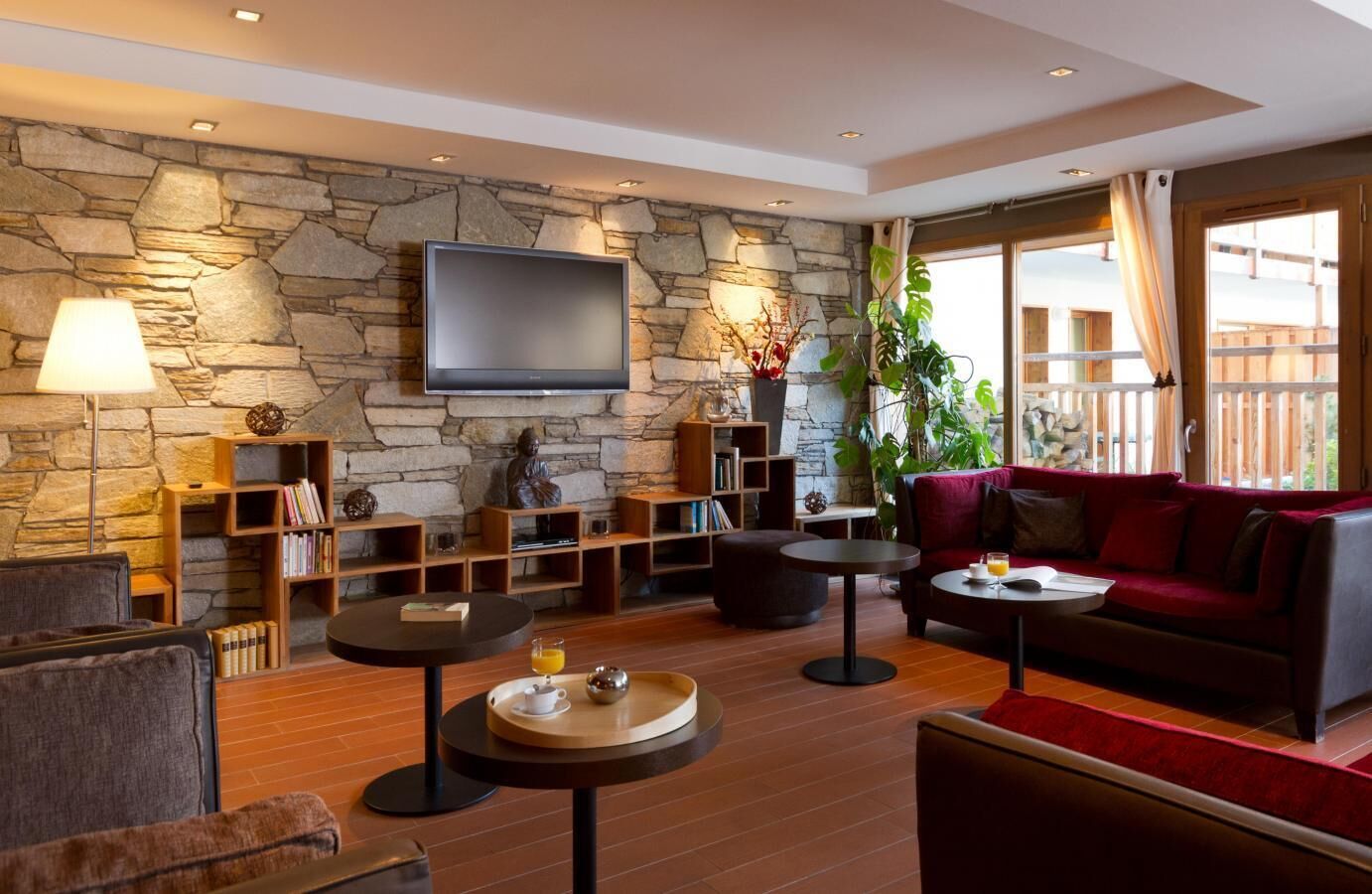 Wifi, 300m Dai Negozi, Vista Montagna, Piscina, Sauna, Hammam, Terrazza, Balcone, Televisione - Monginevro