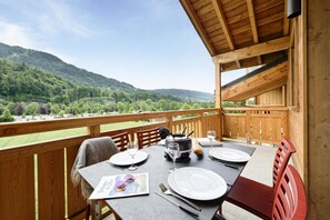 Outdoor dining - Fitness, swimming pool, sauna, hammam, terrace, balcony, tv, ski locker, 68-72m², Samoëns (Samoëns)