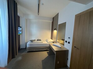 View from property - Hotel Suljovic (Sarajevo)