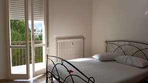 3 間睡房、書桌、熨斗/熨衫板、Wi-Fi