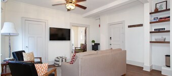 Downtown Knoxville Condo near UT