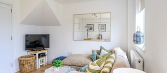 Tarka Coastguard Cottage 6, Tarka Lane