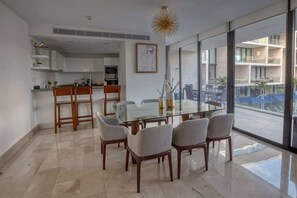 Dining - Playa del Carmen: Private Balcony and Beach Access (Playa del Carmen)