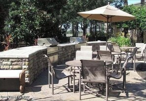 Outdoor dining - Best location in Viera/Melbourne. Direct access to Avenues Open Mall. Lakeside (Melbourne)