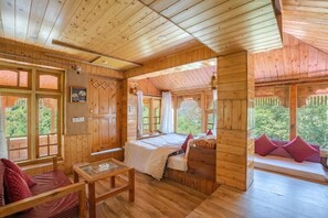 TIRTHAN HONEYMOON SUITE | Bed sheets