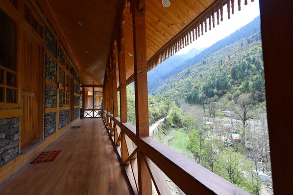 GREAT HIMALAYAN MUD COTTAGE | Balcony view