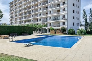 Outdoor pool - Beautiful apartment with pool and view (Sant Antoni de Calonge)