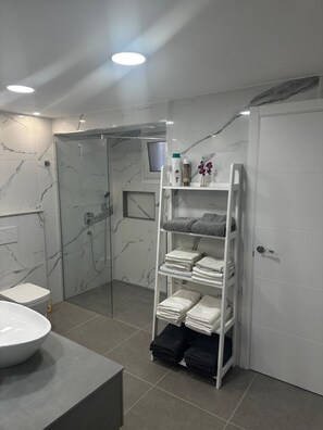 Shower, hair dryer, towels - Vacation home Peñiscola very centrally located (Peniscola)