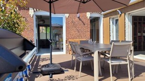 Outdoor dining - Elegant 1930s house 180m2 (Dernancourt)