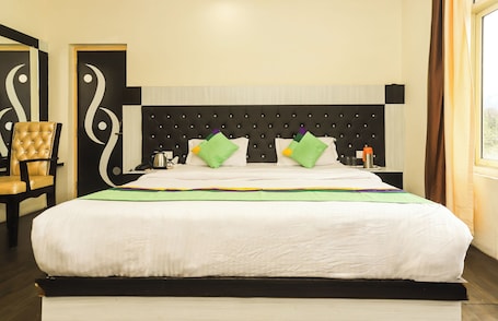 Deluxe Double Room | Free WiFi
