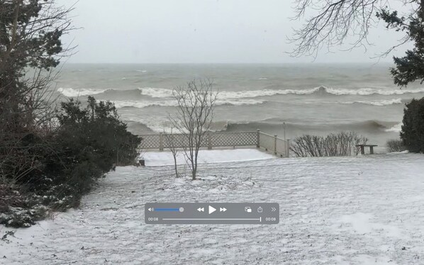 Property grounds - Long term rental on the lake front (Sarnia)