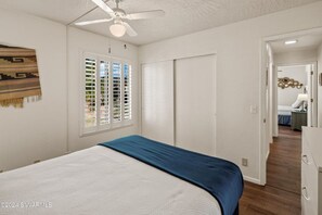 3 bedrooms, desk, iron/ironing board, travel cot
