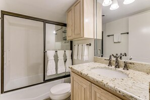 Shower, hair dryer, towels - Gulfstream Condos Unit 108 | Ocean Front Unit | Right on the water (Corpus Christi)